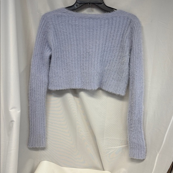 Urban Outfitters Rochelle lilac purple Fuzzy
Cropped deep V button up  Cardigan - Picture 5 of 9